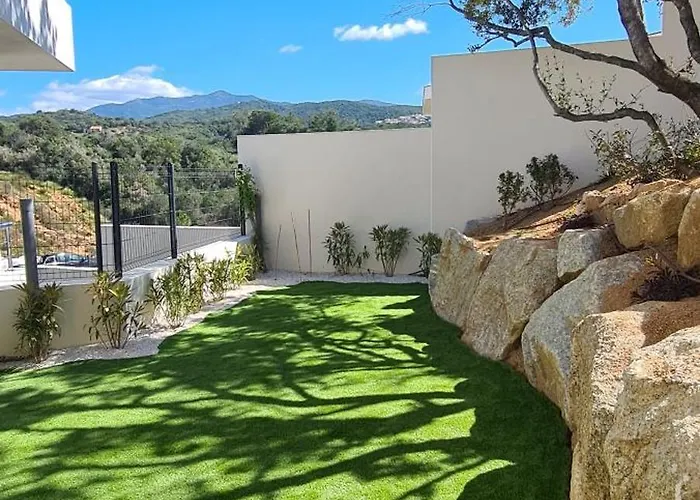 Lägenhetshotell Domaine De Pacciolello - Porticcio (Corsica)